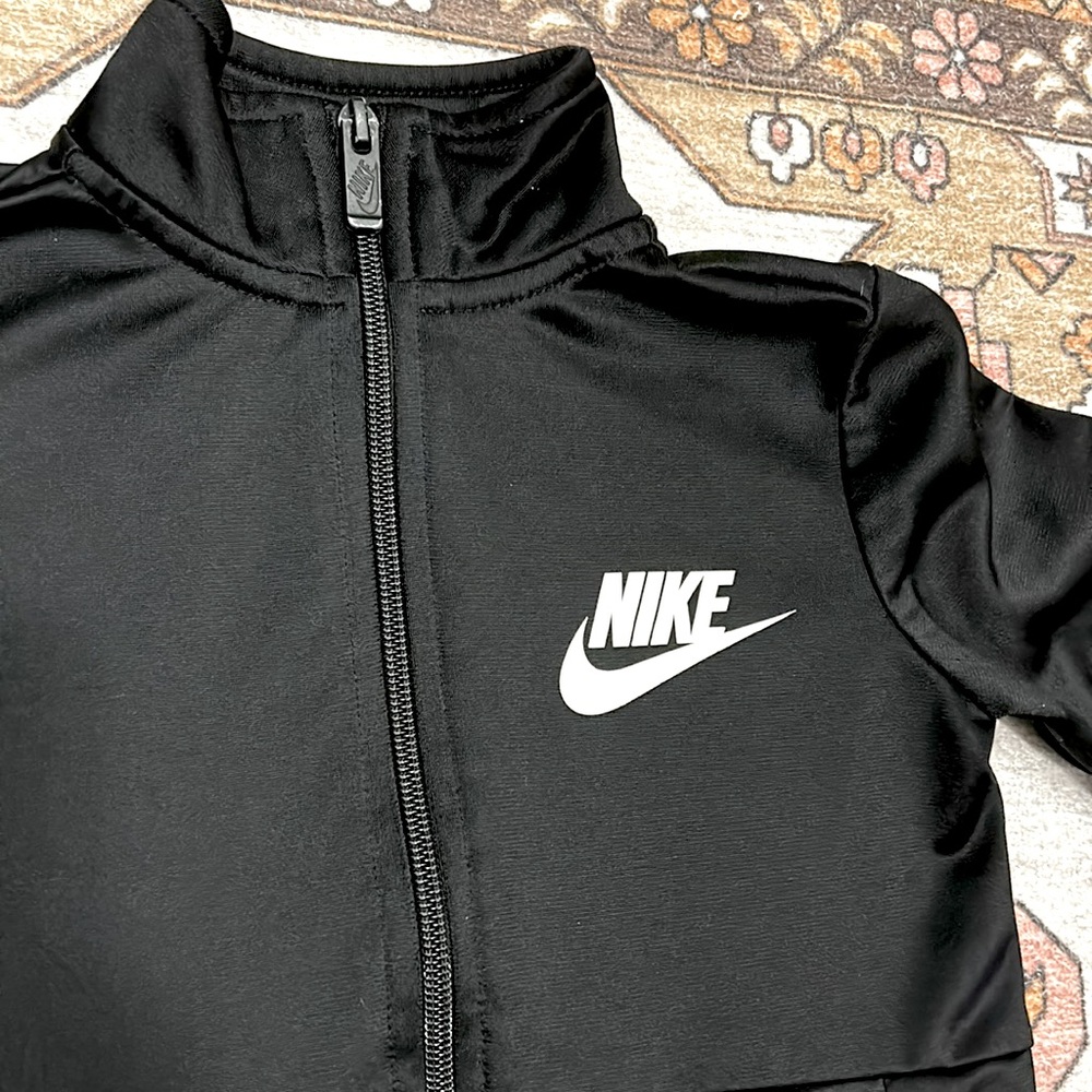 ✨ NIKE ✨ Toddler Black Tech Sportswear Zip Track Jacket XS 3-4yrs